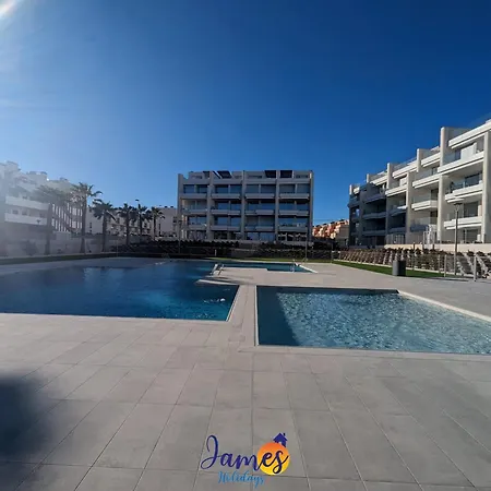 Modern Penthouse With Com Pool Eb14 *