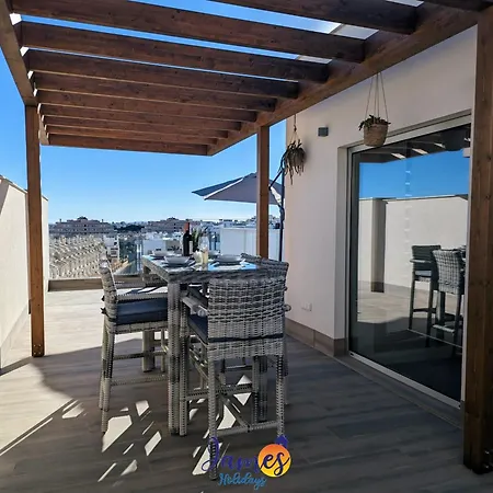 Modern Penthouse With Com Pool Eb14 * Οριουέλα
